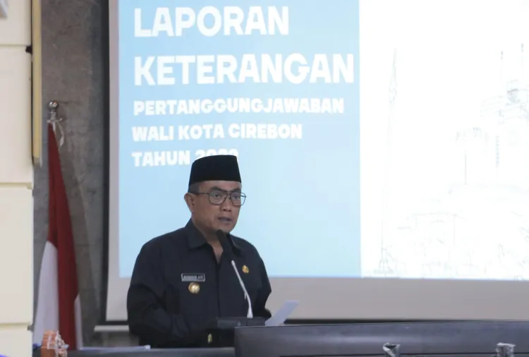 Wali Kota Cirebon Sampaikan LKPj Tahun 2022 kepada DPRD