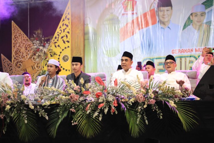 Muzani Hadiri GEMIRA Jawa Tengah Bersolawat, Sampaikan Salam Prabowo ke Masyarakat Demak