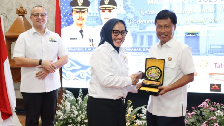 Kadin Kota Cirebon Dikukuhkan, UMKM dan Investasi Jadi Perhatian Utama